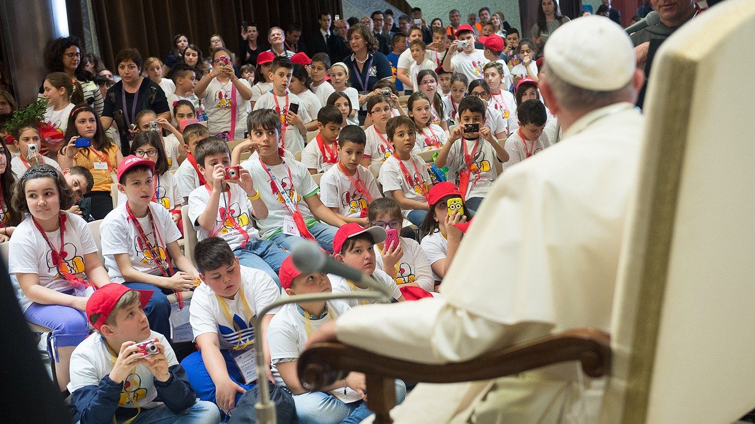 I Papi e i bambini, voci da ascoltare per accogliere il futuro